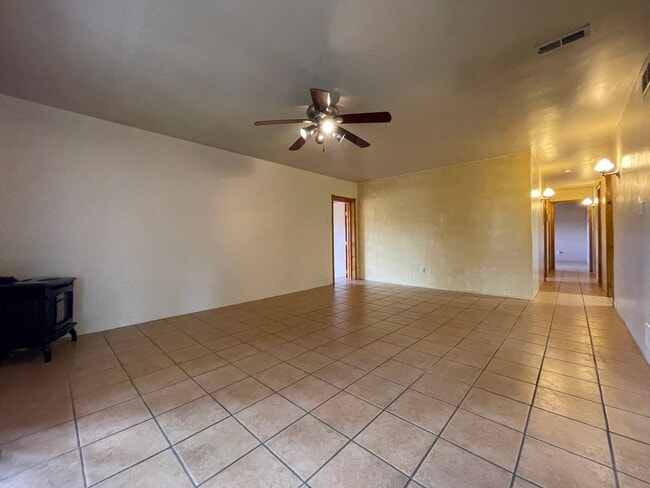 Photo - 212 S El Rancho Rd