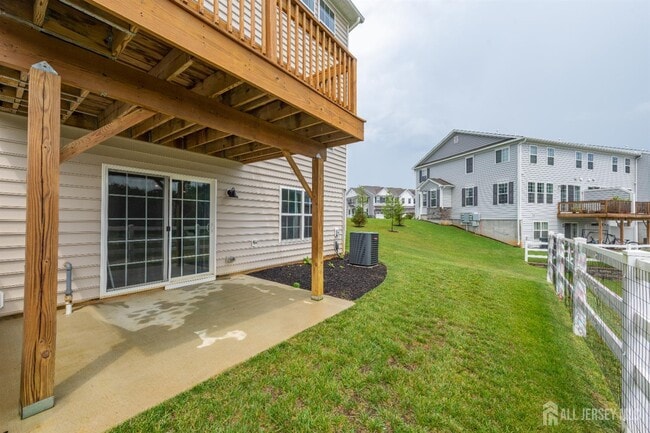 Photo - 601 Charleston Dr