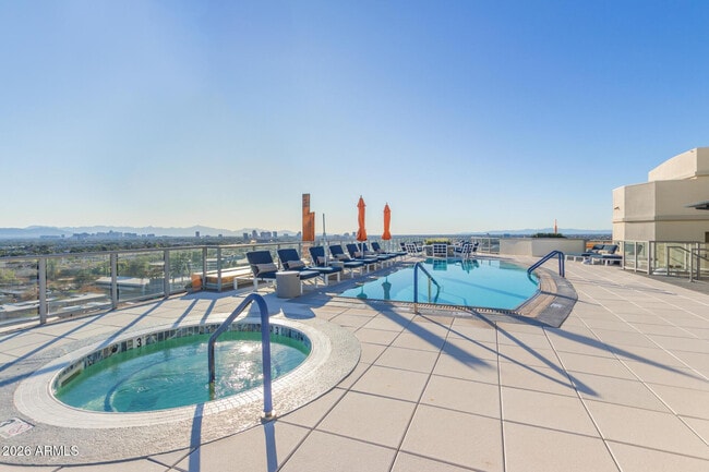 Building Photo - 2211 E Camelback Rd Unit 106