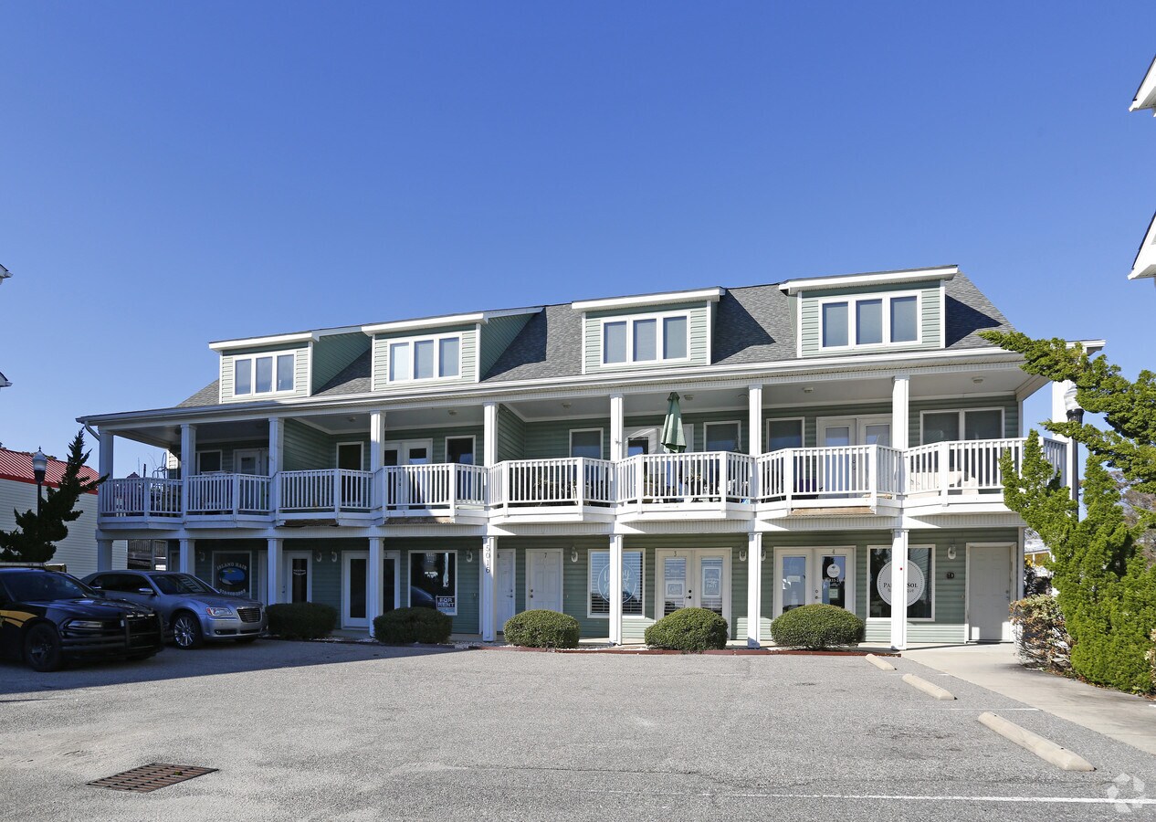 Photo - 5016 E Oak Island Dr