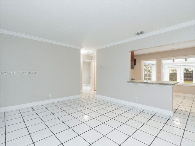 1125 NE 10th Ave