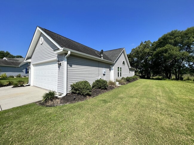 Photo - 187 Heath Dr