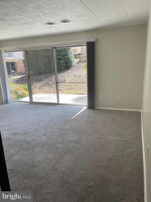 Building Photo - 2618 Fort Farnsworth Rd Unit 233