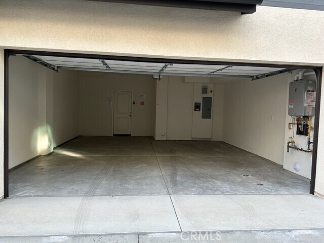 Photo - 2953 W Lincoln Ave