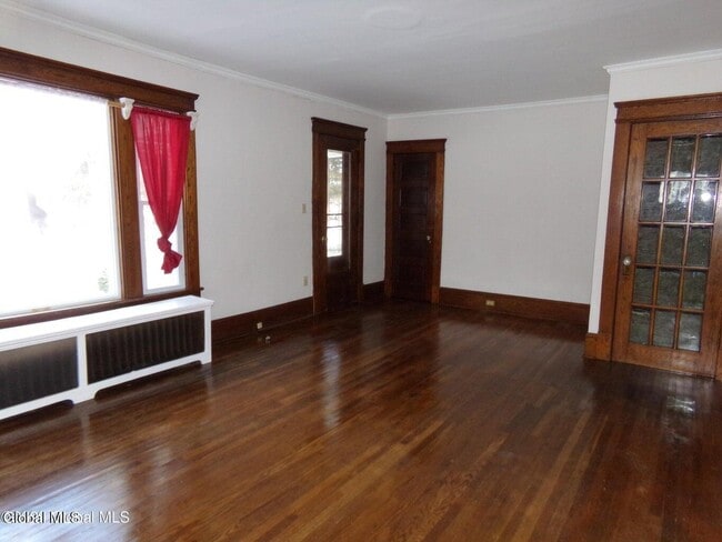 Building Photo - 10 S Park Dr Unit 2