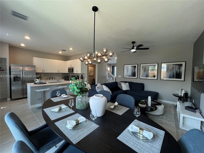 Photo - 680 SE 13th Ct