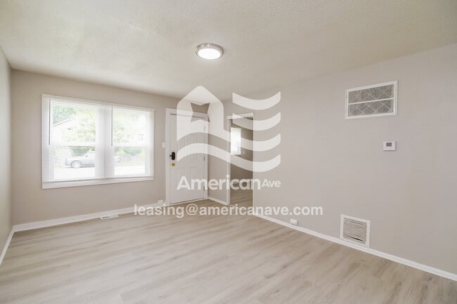 Photo - 2710 Fletcher St