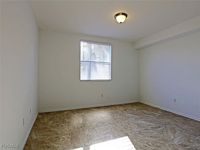 Building Photo - 15385 Bellamar Cir Unit 411