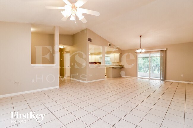 Photo - 2413 Timbercreek Loop E