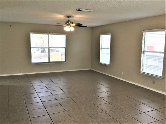 Photo - 4531 Sherwood Way