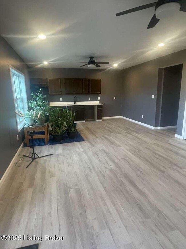 Photo - 114 Belden Trl