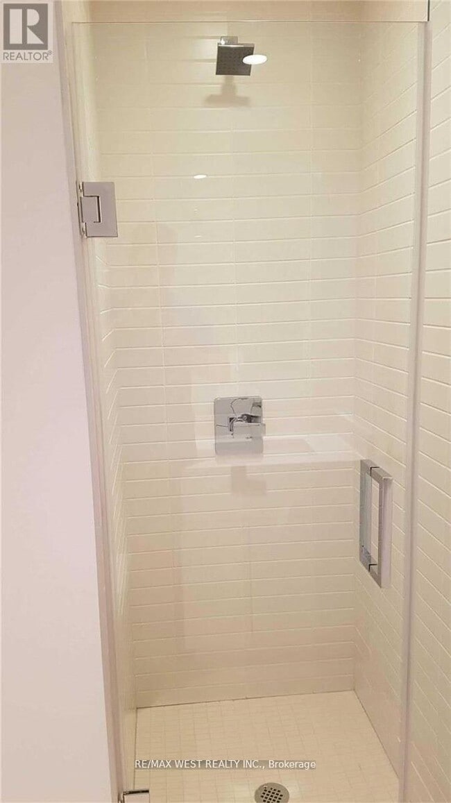 Photo - 7 Grenville St Unit 1705