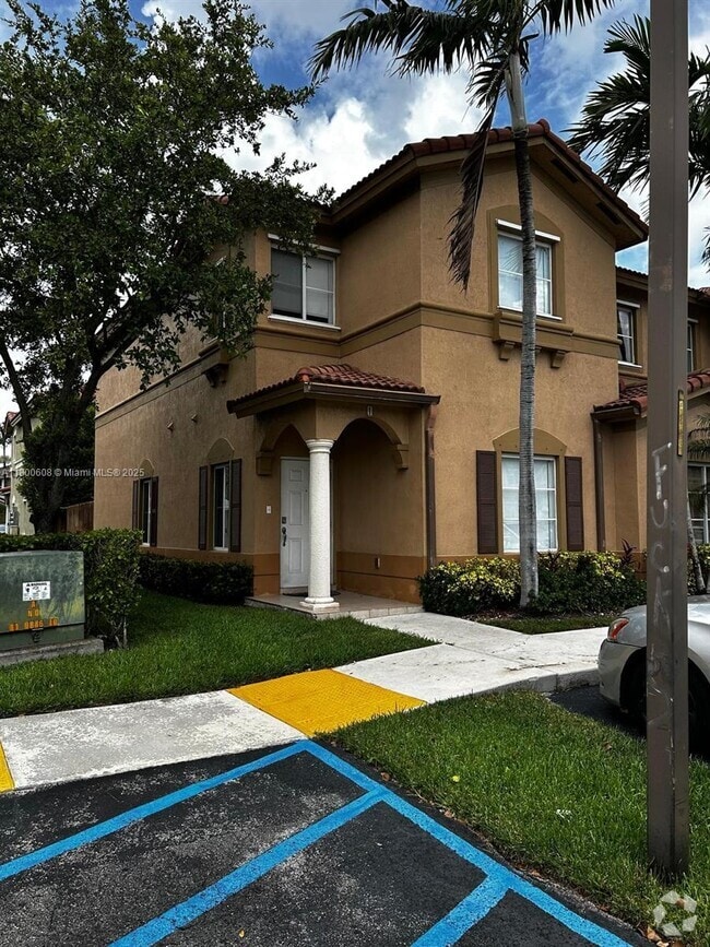 Building Photo - 8526 NW 107th Passage Unit 1-40 Rental