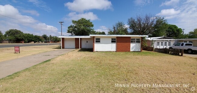 Building Photo - 2418 47th St Rental