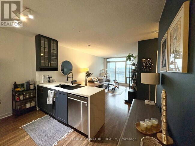 Photo - 10 Navy Wharf Ct Unit 1708