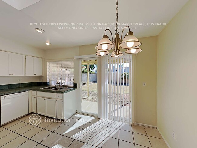 Photo - 4019 E St John Rd