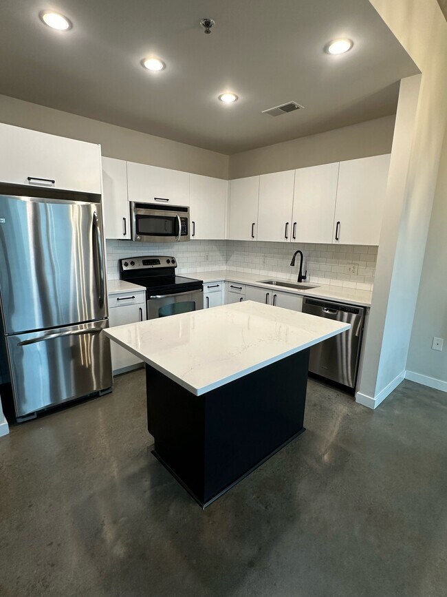 Building Photo - 600-612 12th Ave S Unit 1116 Rental