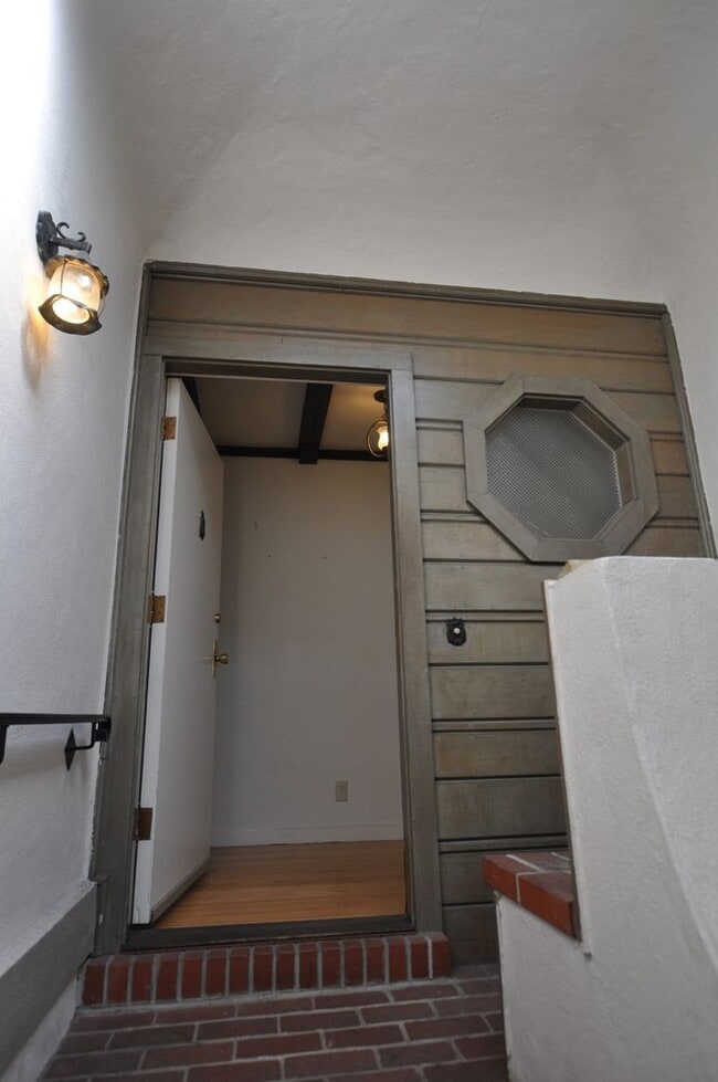 Photo - 1026 Kirkham St Unit 1026 kirkham street