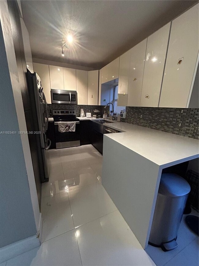 Photo - 4110 NE 24th St