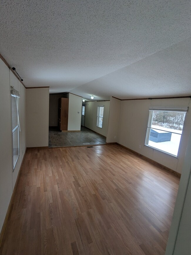 291 Moses Ln