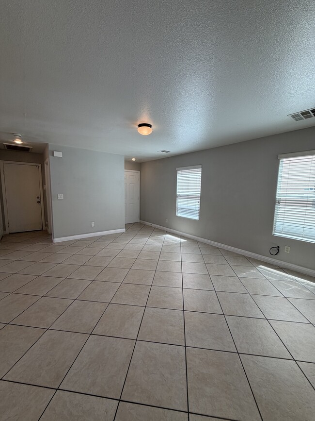 Photo - 9521 Grand Fir Ct