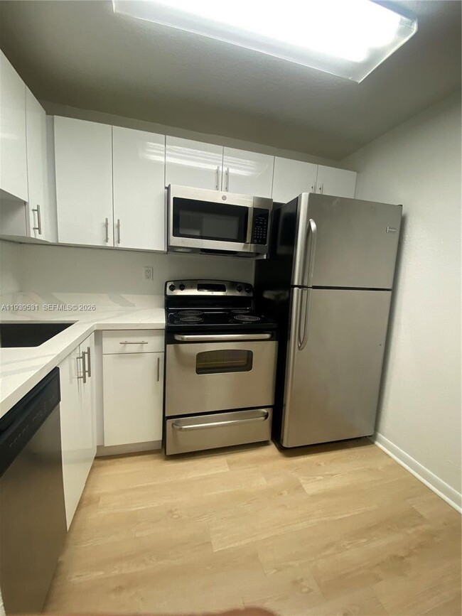 Photo - 9350 Fontainebleau Blvd Unit 609