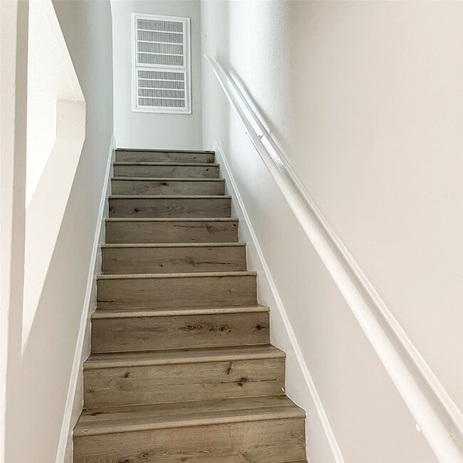 Photo - 8718 Victorian Village Dr Unit 8718