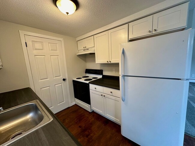 Photo - 5 Prospect Street-C C