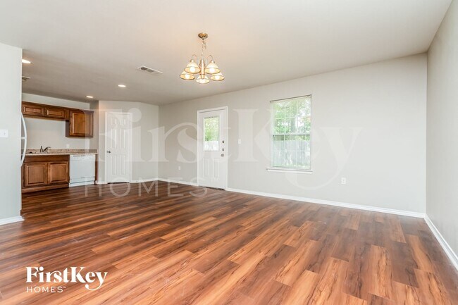 Photo - 15639 Danson Dr