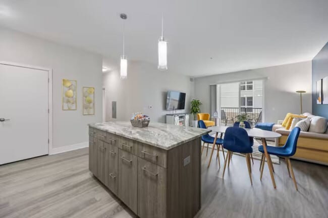 Photo - 28294 Ferry Rd Unidad ID1366987P