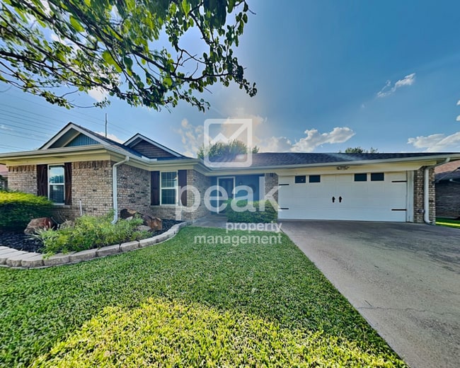 Building Photo - $2300! 3 Bed/ 2 Bath In KELLER!
