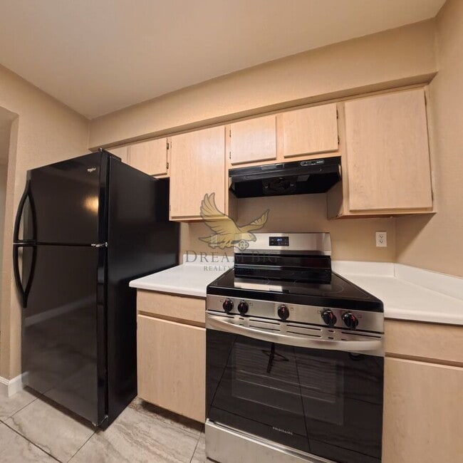 Building Photo - 8101 W Flamingo Rd