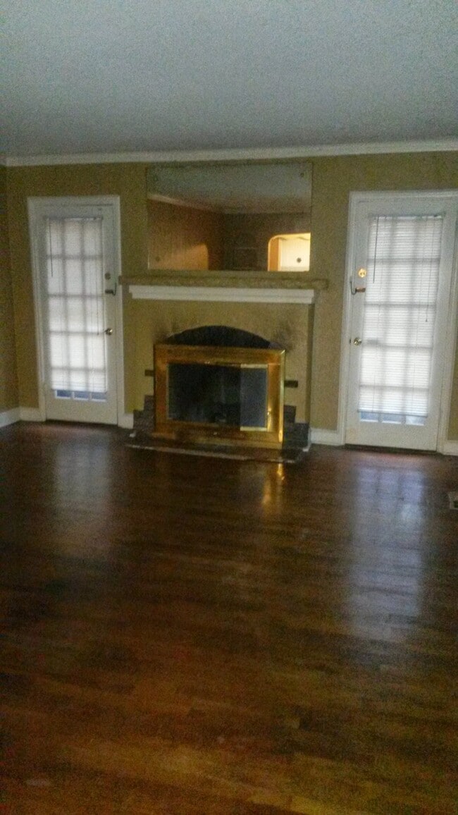 Photo - 7400 Forest Ave