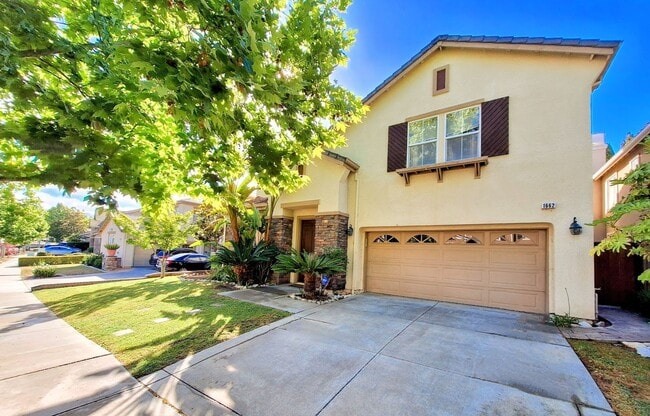 Photo - Beautiful & Spacious 5bd House