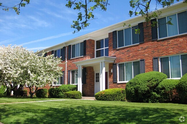 Building Photo - The Haven at Grosse Pointe Rental