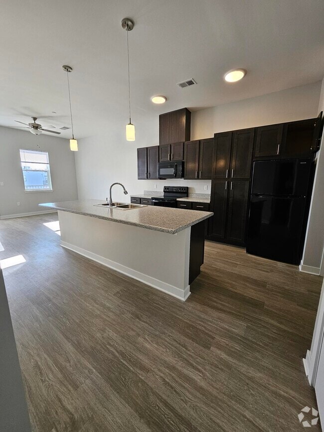 Apartments for Rent with a Pool near Swisher IA 272 Apartments