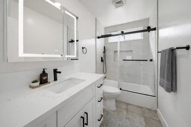 Photo - 3423 Caroline Ave Unidad 3