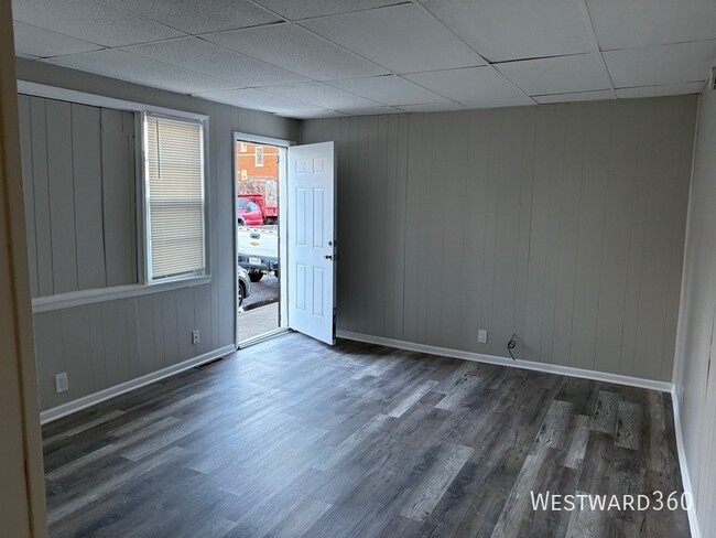 Photo - 5001 Magoun Ave Unit 1F