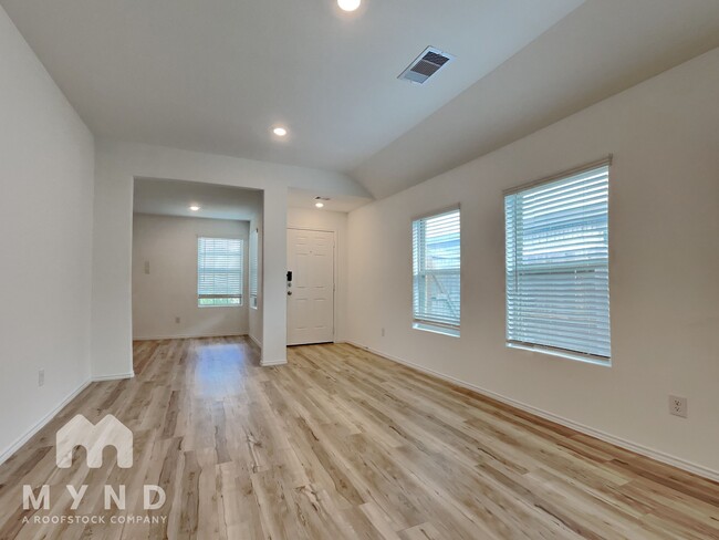 Photo - 4230 Magnolia Bay Dr