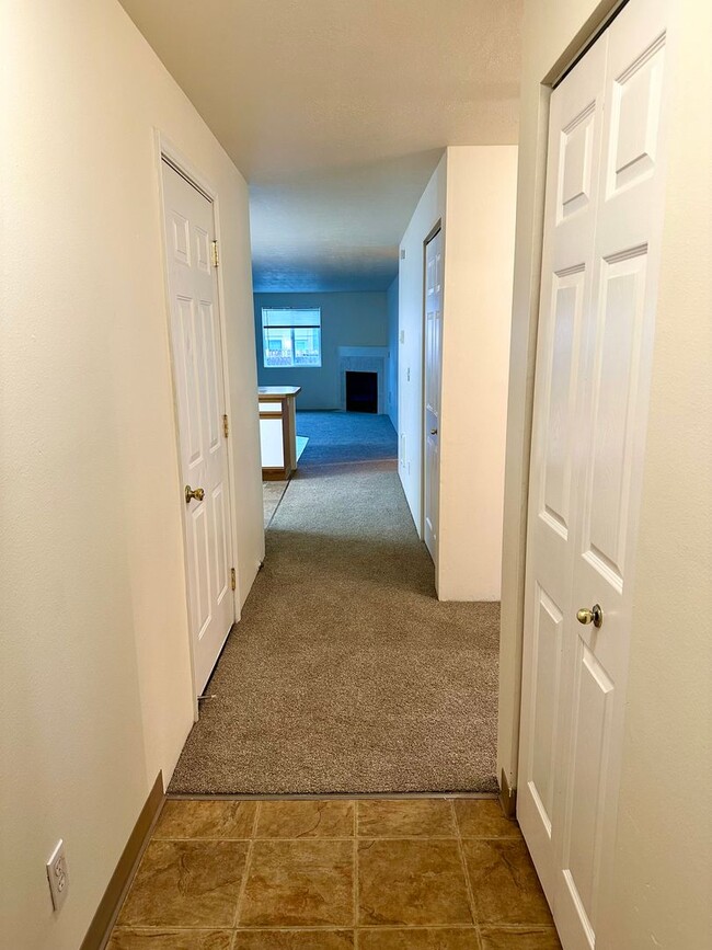 Photo - 611 NE Larch Ave