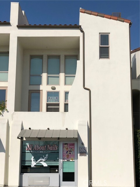 Photo - 592 S Brea Blvd Townhome