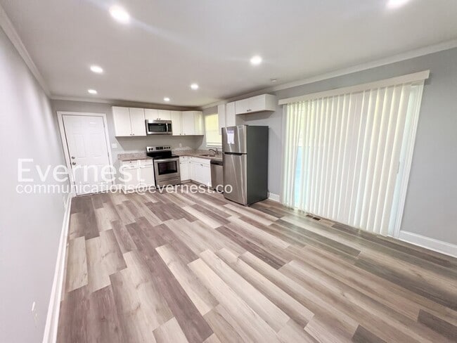 Photo - 742 Winter Ln