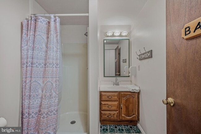 Photo - 184 Wilkes St