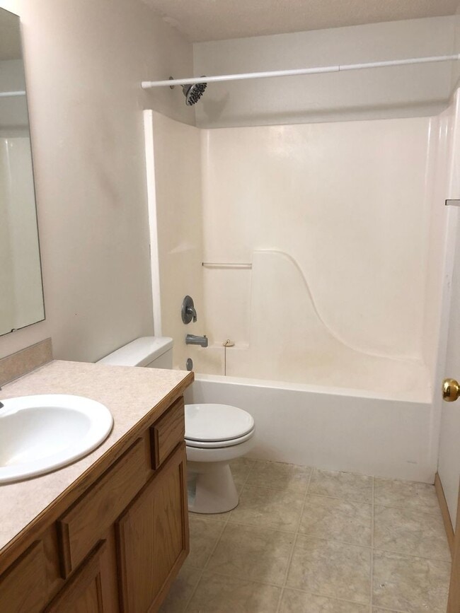 Photo - 1410 N 41st St Unit 1