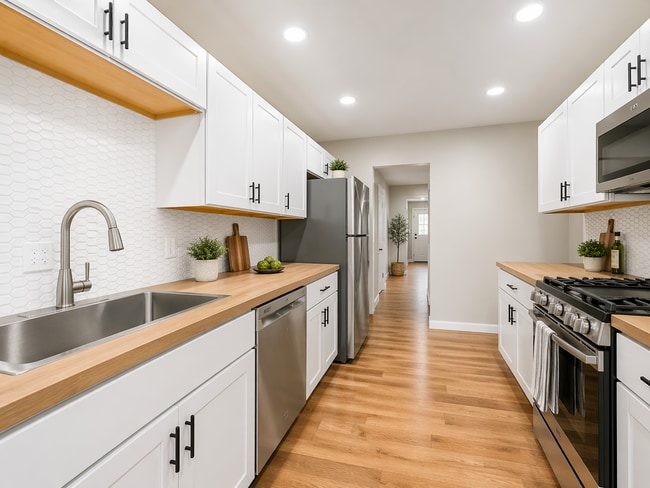 Photo - 522 Freeland St