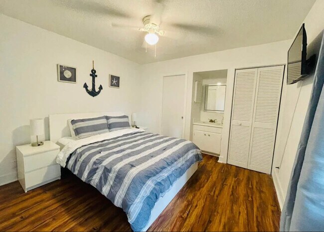 Photo - 615 Executive Golf Villas Rd Unidad B