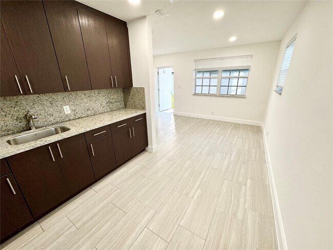 Photo - 631 NW 11th Ave Unit A