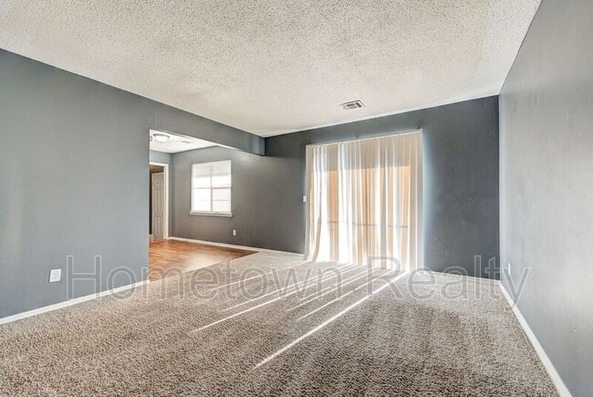 Photo - 8616 N Harvey Ave