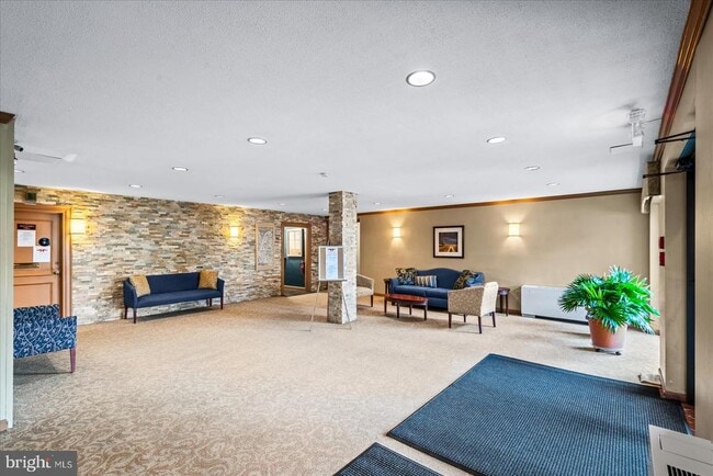 Photo - 1830 Columbia Pike Unit 115