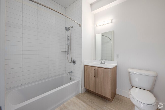 Studio - 422SF Bathroom - Greenview Mill House